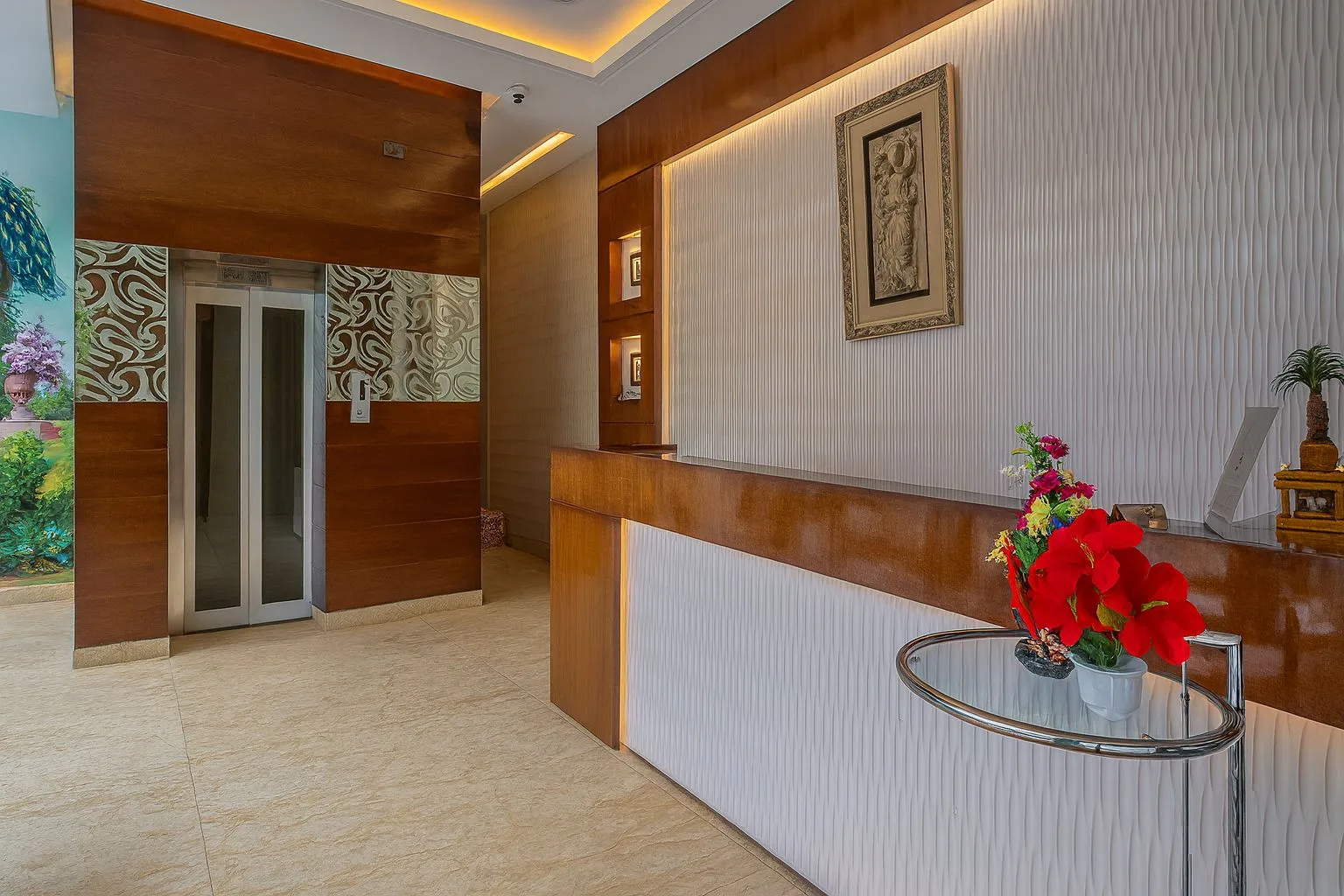 Hotel Good Luck — Reception