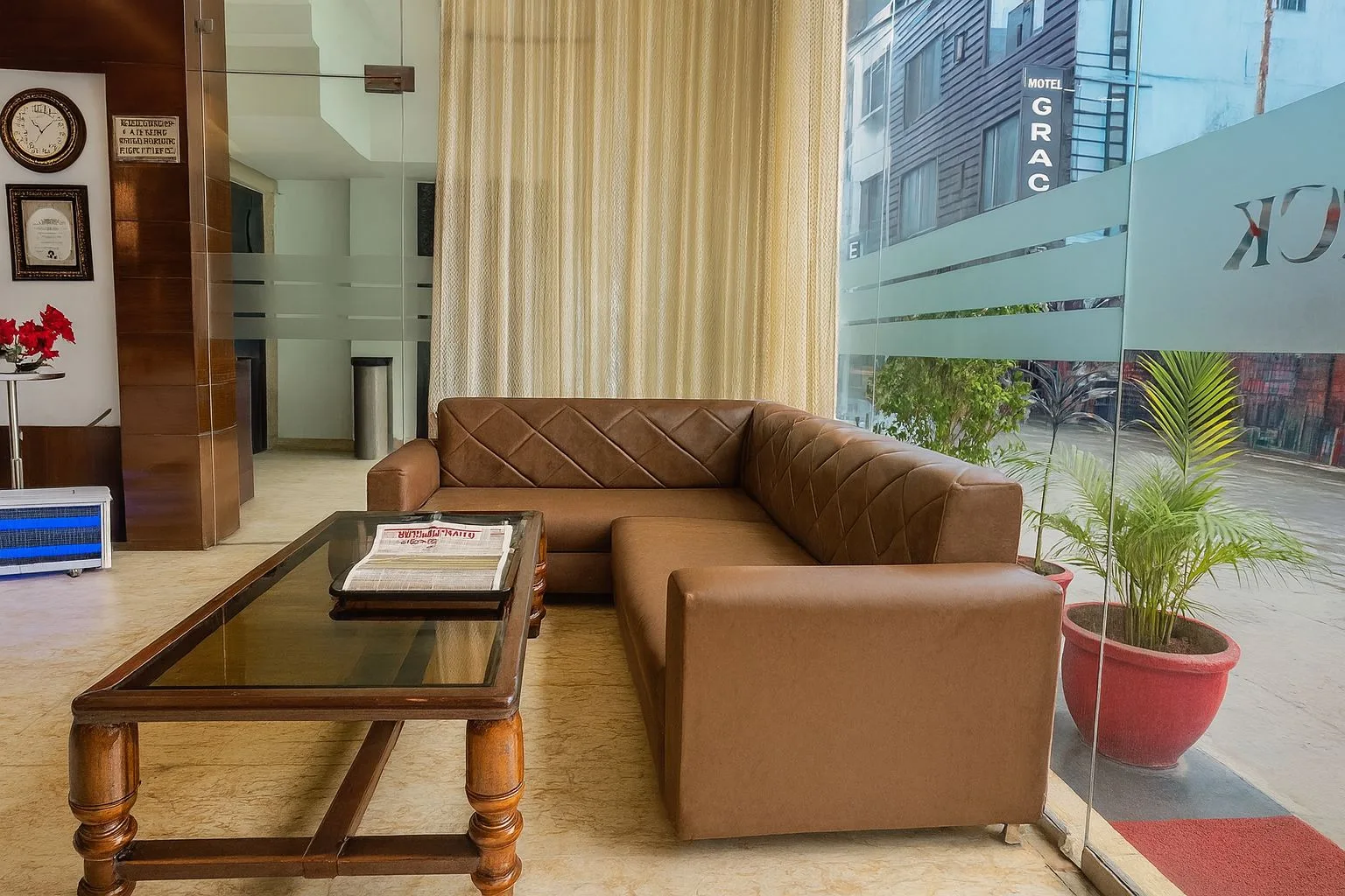 Hotel Good Luck — Lounge Seating