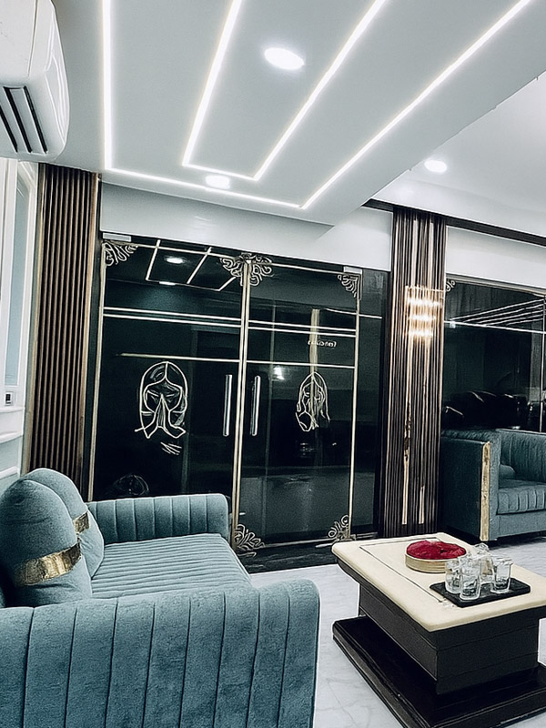 Hotel JMK — Guest Lounge