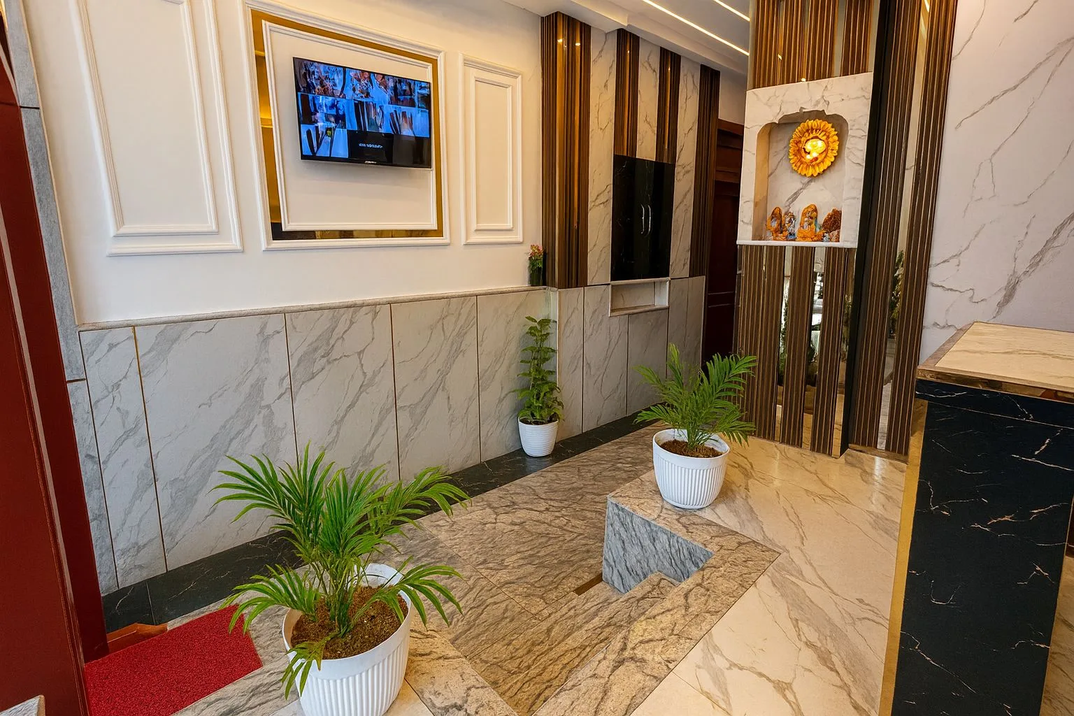 Hotel Paradise International common area