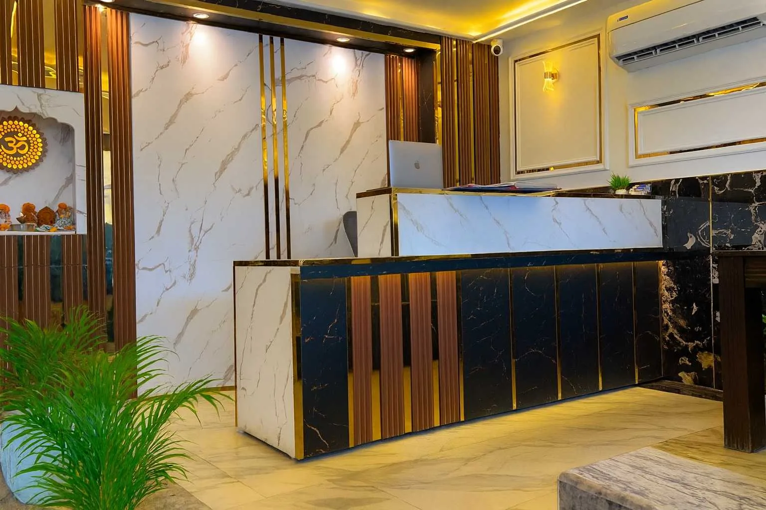Hotel Paradise International